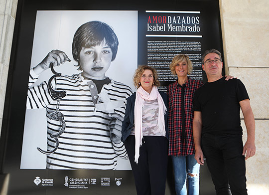 Exposición de Isabel Membrado en la fachada del Mercado Central de Castellón