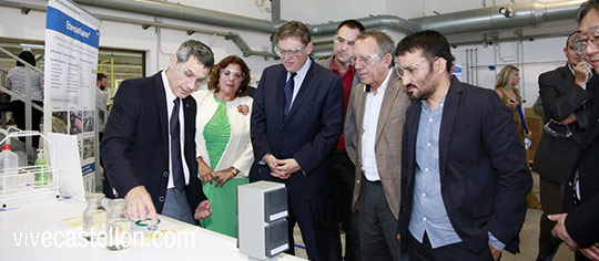 Ximo Puig visita las instalaciones de UBE con motivo del ciclo formativo de Química Industrial