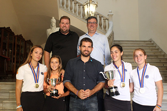 Golfistas campeonas de España visitan el Ayuntamiento de Castellón