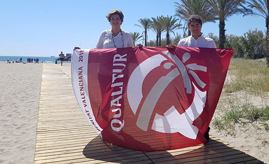 Banderas Qualitur a las playas de El Pinar, Gurugú y Serradal de Castellón