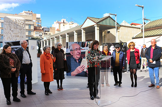 El Ayuntamiento inaugura una exposición que pone en valor una nueva generación de mayores