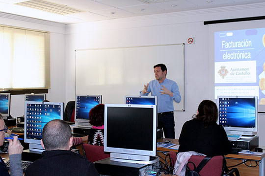 Modernización organiza un curso sobre facturación electrónica en la Cambra de Comerç 