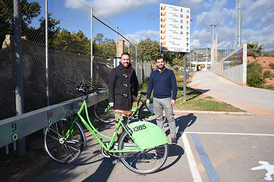 Nuevo carril bici y bancada de Bicicas para conectar las instalaciones deportivas del Chencho y Sindical