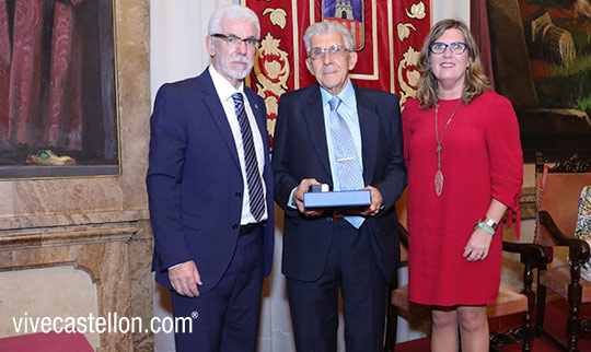 XIV Premios Doctor Enrique Boldó XIV Premios Doctor Enrique Boldó