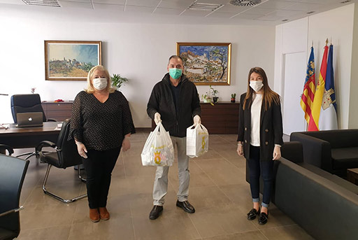 Vecinos y colectivos de Oropesa del Mar unen fuerzas para evitar la propagación del coronavirus