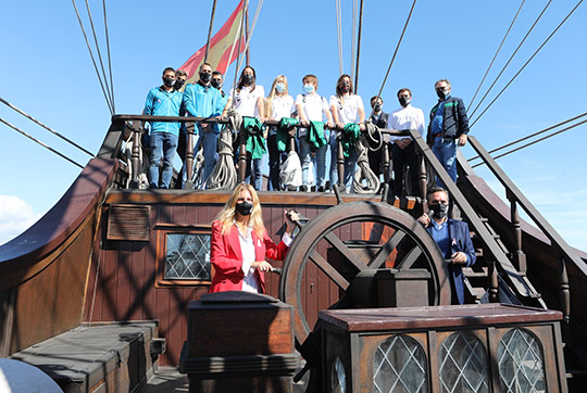  Las dos embarcaciones históricas de ‘Escala a Castelló’ reciben la visita del CD Castellón 