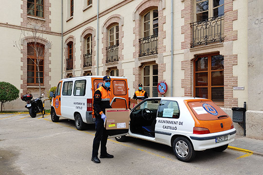 Voluntariado de Protección Civil del Ayuntamiento entregan a domicilio los medicamentos a enfermos oncológicos