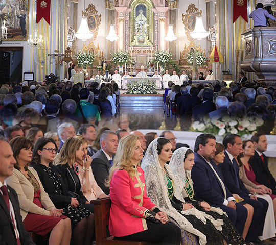 Solemne misa pontifical en las Fiestas en Honor de la Mare de Déu del Lledó