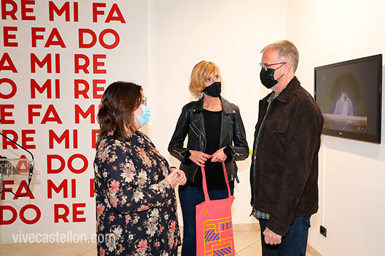 Transgresión y fuerza en la exposición ´La-Re-Mi-La´ de Carles Santos Transgresión y fuerza en la exposición ´La-Re-Mi-La´ de Carles Santos
