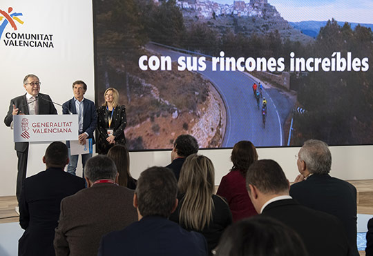 José Martí y Pedro Delgado destacan en Fitur el potencial de Castelló para convertirse en un destino cicloturista de calidad