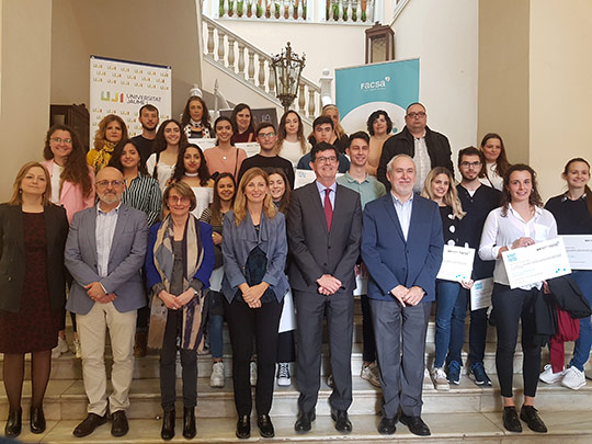 FACSA entrega 25 becas a alumnado de la UJI residente en Castelló