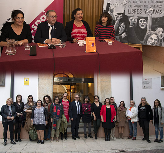 La Diputación presenta ‘El feminismo en 35 #’, el libro que reivindica el empoderamiento feminista en la red