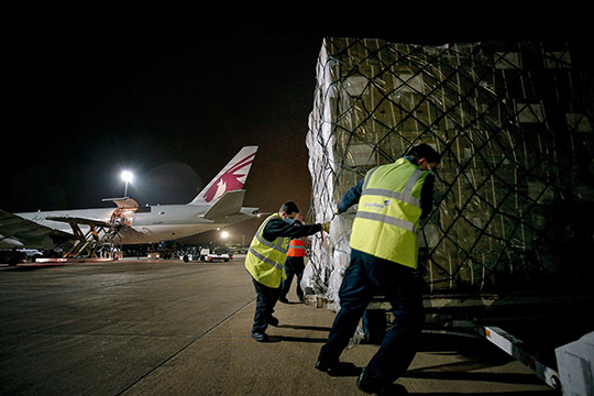 El noveno vuelo contratado por la Generalitat llega a la Comunitat Valenciana con 53,4 toneladas de material sanitario procedente de China