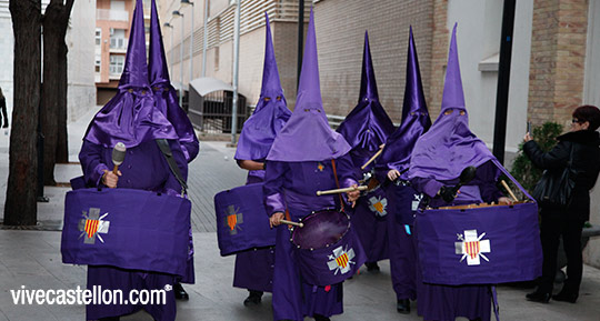 Salida de la Cofradía Santa María Magdalena en procesión