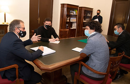 Martí y Remolar estudian cómo abordar la finalización del Palau-Castell de Betxí Martí y Remolar estudian cómo abordar la finalización del Palau-Castell de Betxí