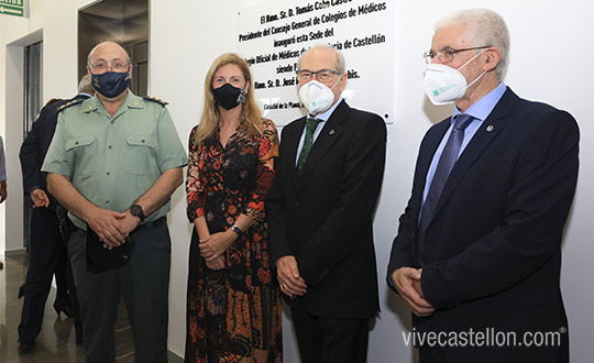 Marco reconoce la labor de los sanitarios ante la covid en la nueva sede del Colegio de Médicos