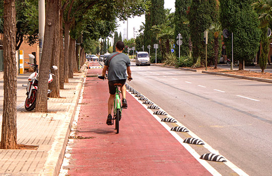 Castelló estrena carril bici en Pascual Asensio y asienta una red ciclista más permeable y conexa