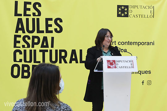 ECO Les Aules se estrena con una exposición colectiva de ilustraciones ECO Les Aules se estrena con una exposición colectiva de ilustraciones