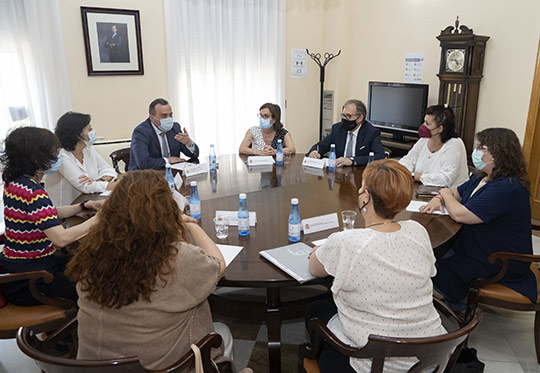 La Diputación e Instituciones Penitenciarias se alían para reeducar a los presos condenados por violencia de género