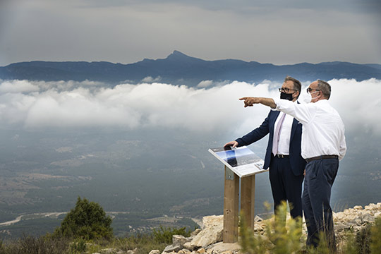 José Martí pone en valor los hallazgos históricos obtenidos en el yacimiento arqueológico de Tossal de la Vila en Serra d'en Galceran