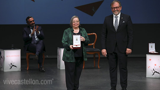 Pilar Dolz, Mérito de las Artes