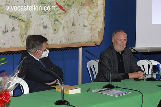 Escala al Mediterráneo, encuentros literarios con autores