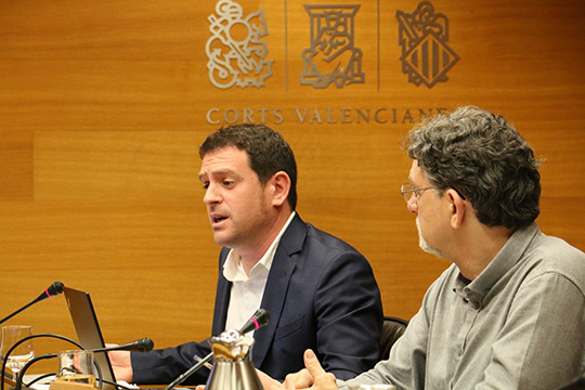 El modelo de regeneración de arena en las playas de Castelló, ejemplo en las Cortes Valencianas