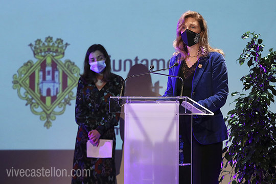 Entrega del Premi Olimpia a Carme Ripollés y del certamen literario Relats de Dones a Mª Antonia Sánchez Entrega del Premi Olimpia a Carme Ripollés y del certamen literario Relats de Dones a Mª Antonia Sánchez