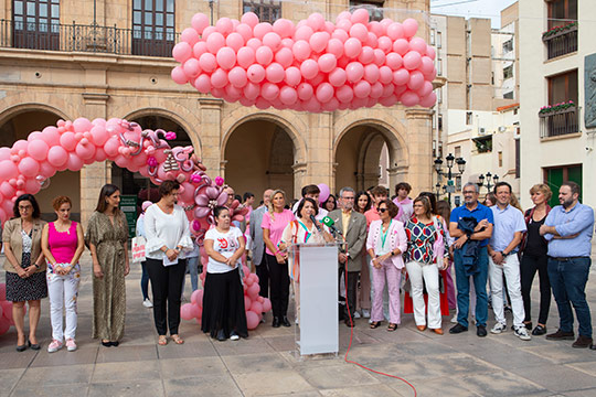Castelló y la AECC conmemoran el Día Mundial contra el Cáncer de Mama