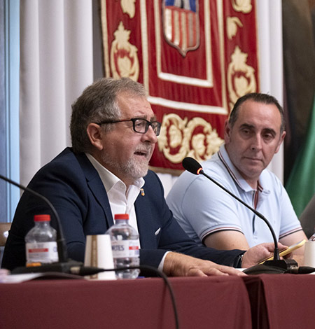 José Martí traslada a los sindicatos del Consorcio Provincial de Bomberos que la Diputación de Castellón incorporará recursos al presupuesto de 2023 para implantar la carrera profesional 