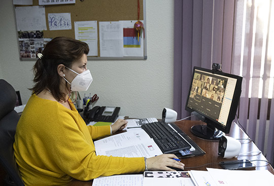 La Diputación colabora con el CDR de Albocàsser y la Cruz Roja en la difusión de sus programas de apoyo a la ciudadanía más vulnerable La Diputación colabora con el CDR de Albocàsser y la Cruz Roja en la difusión de sus programas de apoyo a la ciudadanía más vulnerable