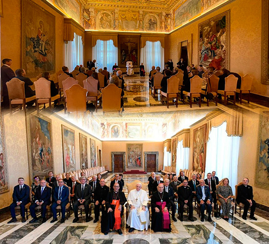 El director de Cáritas Diocesana de Segorbe-Castellón, Juan Manuel Aragonés, en su calidad de miembro del Consejo General de Cáritas Española, ha asistido a la audiencia del Papa Francisco a los máximos representantes de la entidad con motivo del 75 aniversario de su fundación.