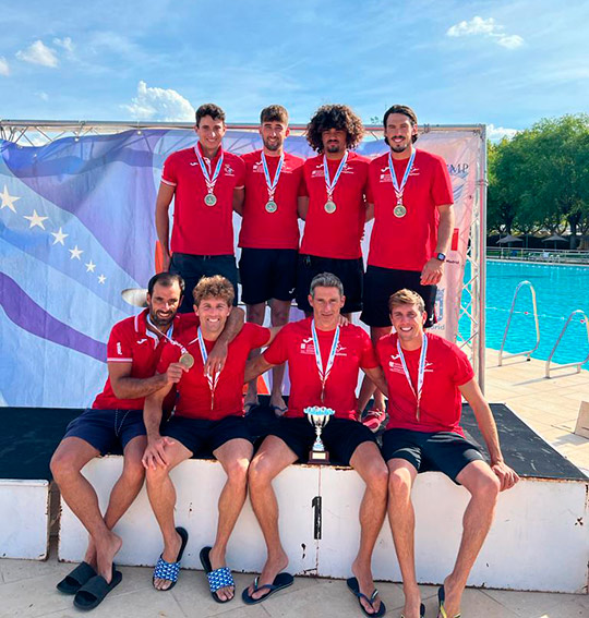 El equipo absoluto de Kayak-Polo del RCN Castellón, campeón de España