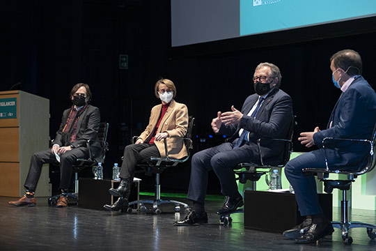 José Martí aboga por acelerar la transición energética para ser autosuficientes y dejar de depender del gas