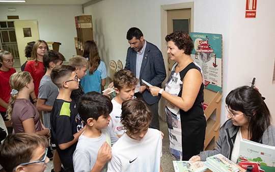 Más de 200 alumnos y personal docente de Penyeta Roja participan en las jornadas de sensibilización sobre los ODS