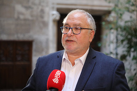 La Generalitat concede ayudas a 345 municipios para prestar servicios de transporte que benefician a 400.000 personas