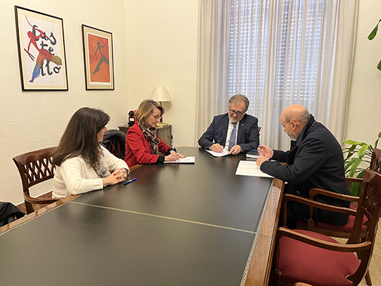 La UJI y la Diputación de Castellón firman un convenio para la realización de programas culturales La UJI y la Diputación de Castellón firman un convenio para la realización de programas culturales