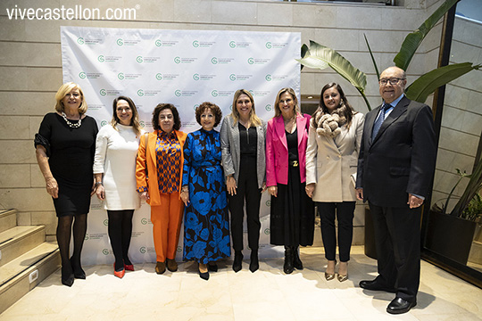 Tradicional cóctel navideño a benecificio de la AECC en Castellón Tradicional cóctel navideño a benecificio de la AECC en Castellón