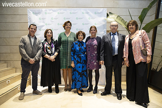 Tradicional cóctel navideño a benecificio de la AECC en Castellón Tradicional cóctel navideño a benecificio de la AECC en Castellón