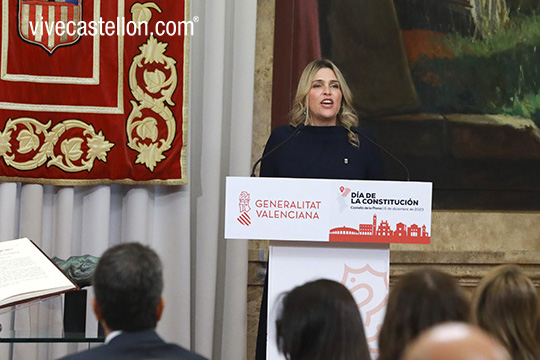 Marta Barrachina ensalza ´el compromiso de los castellonenses con la defensa de la Constitución´  y pide respeto para la Comunitat  y la provincia