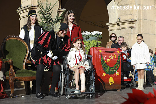 Begoña Carrasco: ´Castellón se ha envuelto hoy de la felicidad de cientos de niños y niñas con la llegada del Cartero Real que ha vuelto a reunir este fin de semana a multitud de familias´