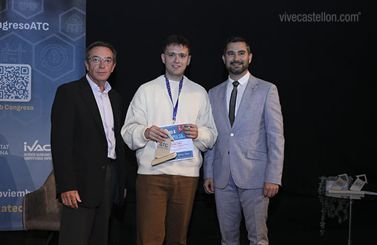 ‘Introducción de residuos de porcelana en composiciones de gres porcelánico’, de Carlos Fajardo Torres ‘Introducción de residuos de porcelana en composiciones de gres porcelánico’, de Carlos Fajardo Torres