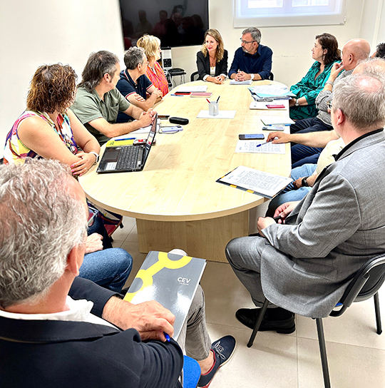 El Ayuntamiento constituye el Consejo Rector del Pacto por el Empleo incorporando a la CEV El Ayuntamiento constituye el Consejo Rector del Pacto por el Empleo incorporando a la CEV