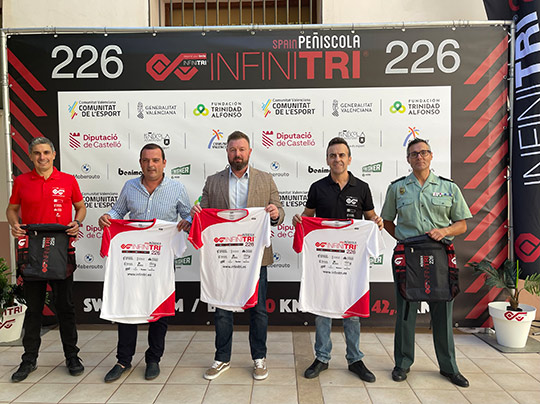 Presentación del I Infinitri 226 Triathlon Peñíscola