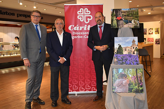 Cáritas Diocesana  inaugura una exposición solidaria en El Corte Inglés