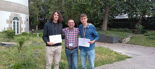 Dos estudiantes castellonenses ganan el tercer premio y una mención de honor en la Fase Nacional de la Olimpiada de Física Dos estudiantes castellonenses ganan el tercer premio y una mención de honor en la Fase Nacional de la Olimpiada de Física