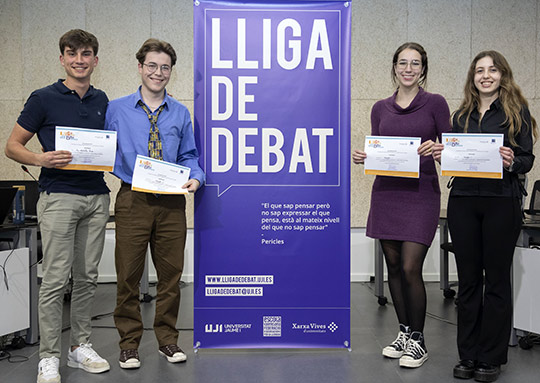 El equipo Voyager-1 gana la Liga de Debate Universitaria de la UJI El equipo Voyager-1 gana la Liga de Debate Universitaria de la UJI