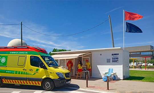 La concejalía de Turismo informa de la prohibición del baño en las playas del Pinar y Gurugú por prevención y seguridad 