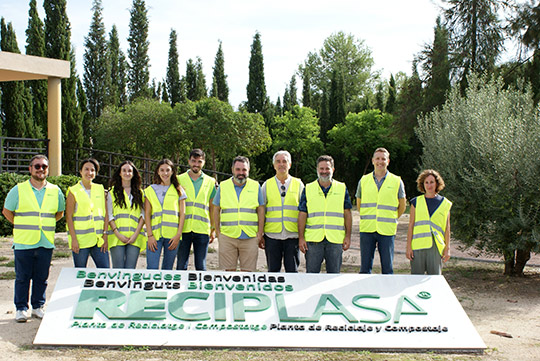 Reciplasa, UJI, CEBIMAT y AIMPLAS estudiarán como mejorar la biodegradación de los materiales bioplásticos durante el compostaje con el apoyo la Agencia Valenciana de la Innovación Reciplasa, UJI, CEBIMAT y AIMPLAS estudiarán como mejorar la biodegradación de los materiales bioplásticos durante el compostaje con el apoyo la Agencia Valenciana de la Innovación