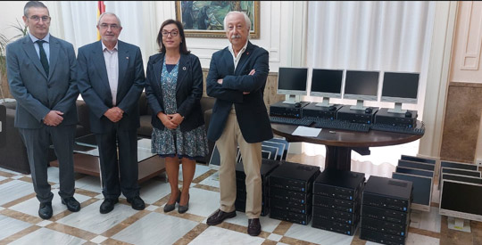 Subdelegación del Gobierno en Castellón cede equipos informáticos a Cáritas